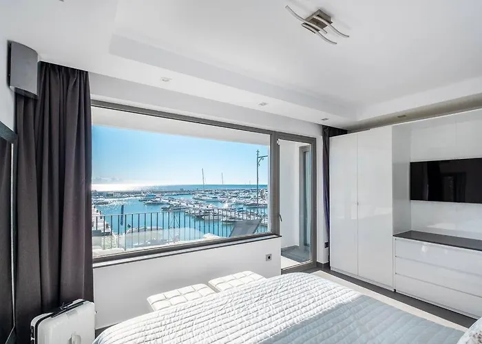 Puerto Banus Front Line 2 Bedroom Apartment